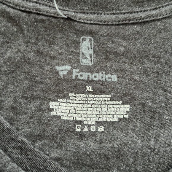 Women’s 2018 Cleveland Cavaliers Shirt - Picture 2 of 3